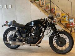 ヤマハ　ＳＲ４００　ブラック　カフェレーサー　セパハン　バックステップ　エグリタンク　シングルシート　キャプトンマフラー