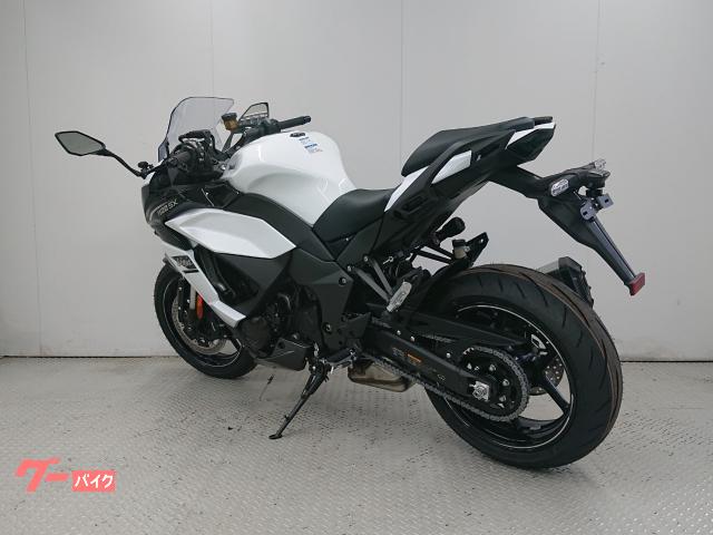 りな BIKES: 1990 Kawasaki ZZR1100 / ZX11 Ninja - 