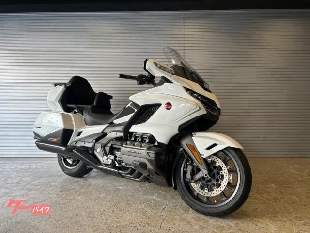 ゴールドウイング　ＧＬ１８００ツアー　ＤＣＴ　２０２０年モデル　フロントシートバックレスト　リヤキャリア等