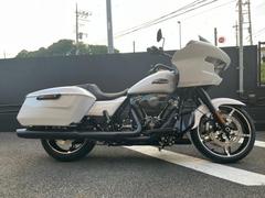 ＨＡＲＬＥＹ−ＤＡＶＩＤＳＯＮ　ＦＬＴＲＸ　ロードグライド　ブラックトリム　２０２４年モデル　ホワイトオミキスパール