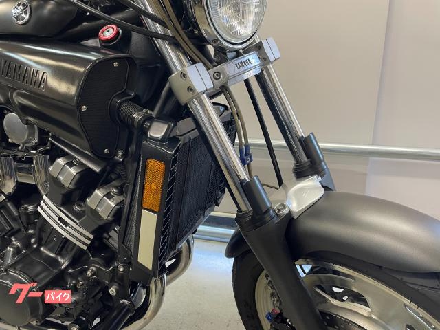 ヤマハ VMAX カナダ仕様 グレーシルバーストライプ ETC USB