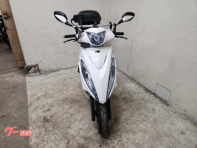 キムコ　GP-125 中古　リアボックス＋グリップヒーター付き　2020年登録 KYMCO GP125 リアボックス付き wiruswinマフラー