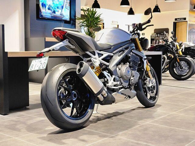スピードトリプル1200RS