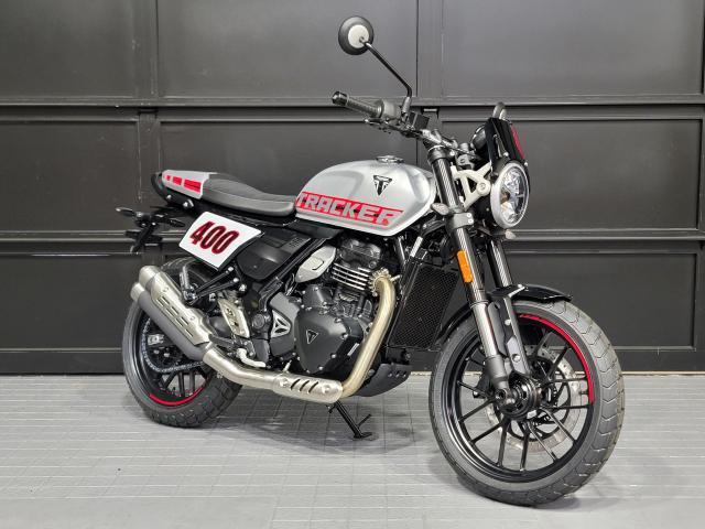 トラッカー400