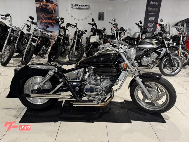 Ｖ−ＴＷＩＮ　ＭＡＧＮＡ　ＭＣ２９　４ストロークエンジン　キャブレター　スラッシュカットマフラー　カスタムリアフェンダー