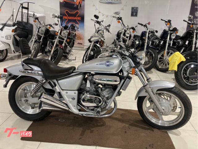 Ｖ−ＴＷＩＮ　ＭＡＧＮＡ　マグナ２５０　ＭＣ２９　ＭＣ１５Ｅ　４ストロークエンジン　キャブレター　タンデムバックレスト