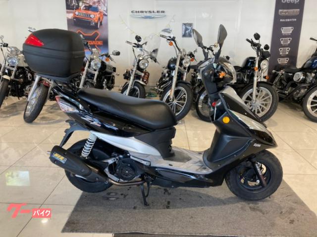 Ｚ１　１２５　三陽工業　ＳＹＭ　４ストロークエンジン　フューエルインジェクション　社外マフラー　リアボックス