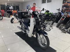 ホンダ　スーパーカブ１１０プロ　ＪＡ１０　４ストロークエンジン　フューエルインジェクション　前カゴ　サイドスタンド　リヤボックス