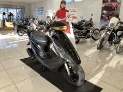 ホンダ　ライブＤｉｏ　ＡＦ３４　２ストロークエンジン　キャブレター　エナメルシート　ディスクブレーキ　リアウィング　カスタムグリップ