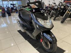ヤマハ　シグナスＸ　ＳＲ　ＳＥ４４Ｊ　Ｅ３Ｂ１Ｅ　４ストロークエンジン　フューエルインジェクション　ディスクブレーキ　タンデムバー
