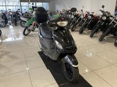 ヤマハ　グランドＡＸＩＳ１００　ＳＢ０６Ｊ　Ｂ１０９Ｅ　２ストロークエンジン　キャブレター　フロントスクリーン　リアキャリア　リアボックス