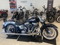 ＨＡＲＬＥＹ−ＤＡＶＩＤＳＯＮ　ＦＬＳＴＮ　ソフテイルデラックス　ＪＤ５　４ストロークエンジン　フューエルインジェクション　社外マフラー　カスタムハンドル