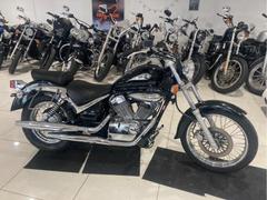 スズキ　イントルーダーＬＣ２５０　ＶＪ５１Ａ　Ｊ５０６　４ストロークエンジン　キャブレター　サイドバックステー
