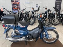 ホンダ　スーパーカブ５０　ＡＡ０１　４ストロークエンジン　フューエルインジェクション　サイドスタンド　リアキャリア　リアボックス