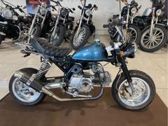 ホンダ　モンキー　Ｚ５０Ｊ　社外エンジン　４ストロークエンジン　キャブレター　社外スイングアーム　社外マフラー　社外ホイール