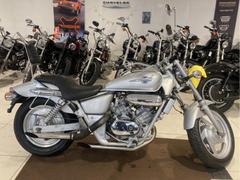 ホンダ　Ｖ−ＴＷＩＮ　ＭＡＧＮＡ　ＭＣ２９　ＭＣ１５Ｅ　４ストロークエンジン　キャブレター　スラッシュカットマフラー　バックレスト