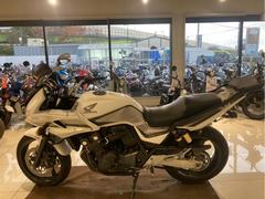 ホンダ　ＣＢ４００Ｓｕｐｅｒ　ボルドール　ＶＴＥＣ　Ｒｅｖｏ　ＮＣ４２　４ストロークエンジン　フューエルインジェクション　ＥＴＣ