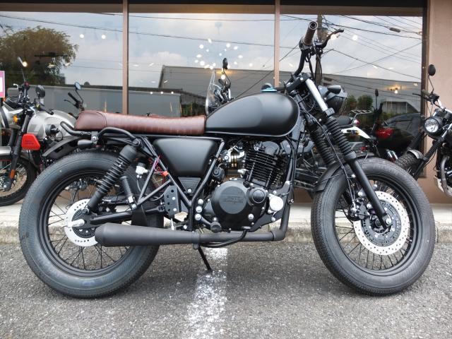 ＭＵＴＴ モングレル２５０ 正規輸入新車 Ｍａｔｔ Ｂｌａｃｋ｜バイクショップＢＥＡＴ！（ＭＵＴＴ Ｍｏｔｏｒｃｙｃｌｅｓ千葉・ＲＯＹＡＬ  ＥＮＦＩＥＬＤ千葉）｜新車・中古バイクなら【グーバイク】