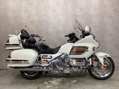 ホンダ　ゴールドウイング　ＧＬ１８００・ＥＴＣ装備・ＳＣ４７・ＡＢＳ・ＦＩ・クルーズコントロール・ＧＯＬＤＷＩＮＧ