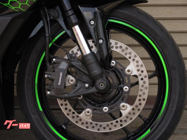 確認用③ Puig 21767H Z-RACING SCREEN [SMOKE] Kawasaki ZX-4R Ninja (24