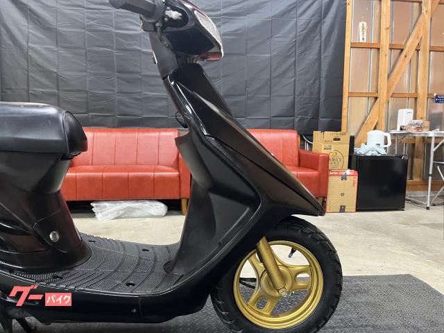 ホンダ スーパーDio ZX 外装カスタム ゴールドエンブレム