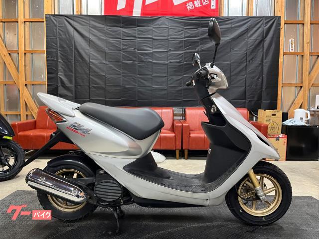 スマートＤｉｏ　Ｚ４　後期型　インジェクション車　４スト　５．３馬力　フロントタイヤ新品