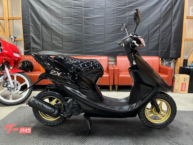 ライブＤｉｏ　ＺＸ外装カスタム　カウル新品　ヘッドライト新品　前後タイヤ新品　バッテリー新品　エナメルシート新品