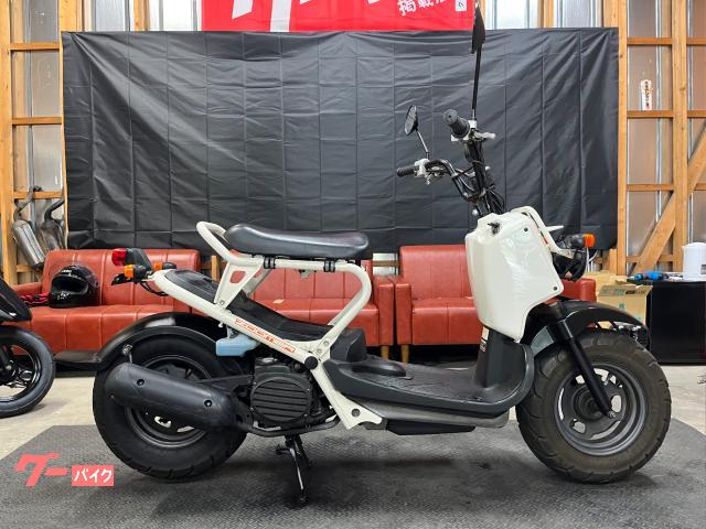 ズーマー　２００１年式　キャブ車　ホワイト　ミラー新品