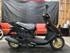 ホンダ　Ｄｉｏ　リアウイング　金ホイール　社外グリップ新品　社外ミラー　前後タイヤ新品　ヘッドライトバルブ新品　フロントブレーキシュー新品
