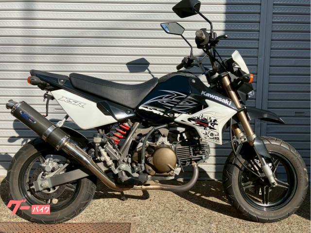 ＫＳＲ１１０　インジェクション　黒／白　４速ロータリーミッション　社外マフラー　フェンダーレス