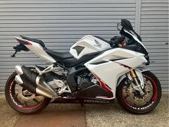 ホンダ　ＣＢＲ２５０ＲＲ　ＡＢＳ　２０１８年式　ＭＣ５１　ドライブレコーダー　ＥＴＣ２．０　ＵＳＢ　社外レバー　マルチバー