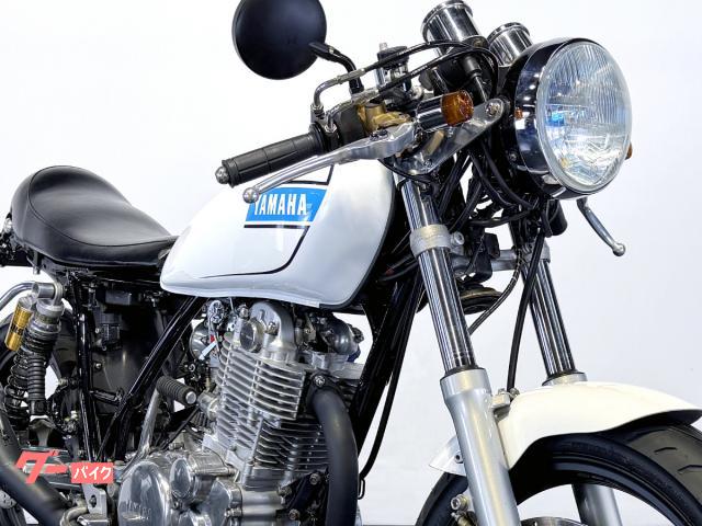 ヤマハ SR400 3型 17inchレーサーカスタム FCR