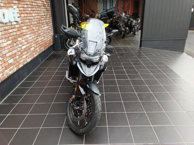 タイガー900アルパインエディション