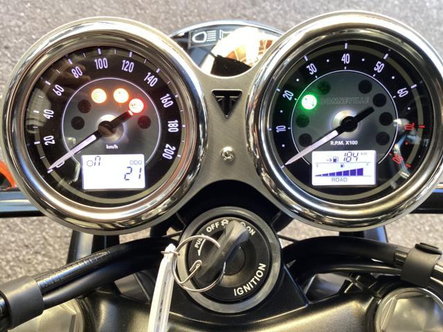 ボンネビルT100 2026年 認定中古車 ストーングレー