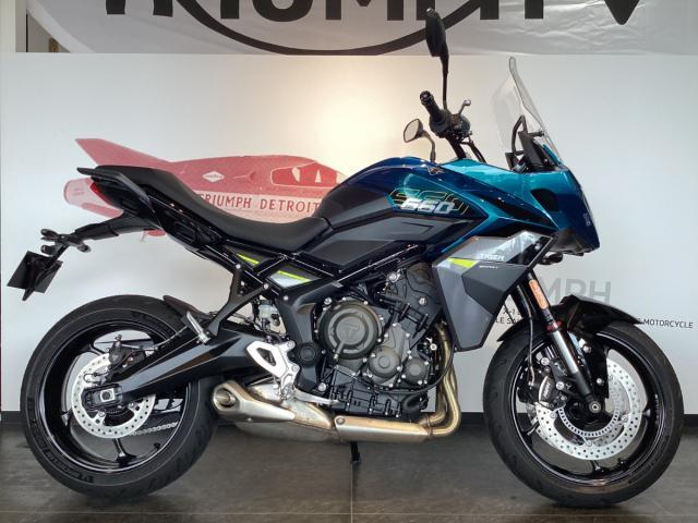 タイガースポーツ660 2026年 認定中古車 インターステラーブルー／ミネラルグレイ