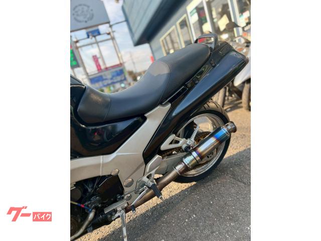 傷あり 2台 カワサキ ZZ－R1100｜無ガレージ5cm｜新車・中古バイク