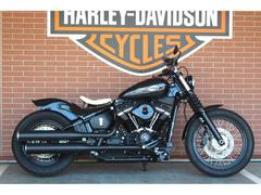 ＨＡＲＬＥＹ−ＤＡＶＩＤＳＯＮ　ＦＸＢＢ　ソフテイルストリートボブ　ショートフェンダー　スポークホイール　ＬＥＤヘッドライト