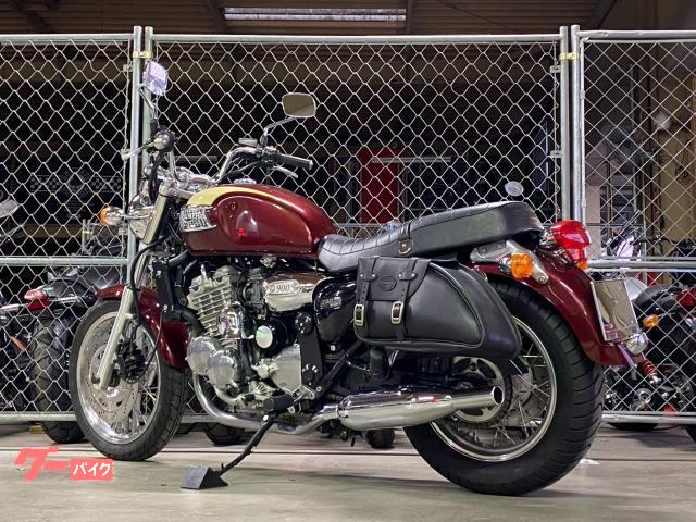 TRIUMPH サンダーバード（900cc）クラシック