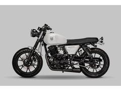 ＭＵＴＴ　ＦＳＲ２５０　グロスグレイ　スクランブラースタイル　前後１７インチホイール