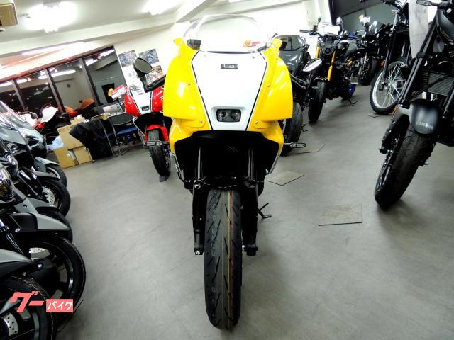 ヤマハ XSR900GP シングルシート LEDヘッドライト 水冷3