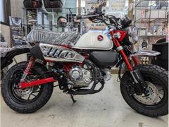 ホンダ　モンキー１２５シーンシルバーメタリック５速ミッションＡＢＳ新エンジン