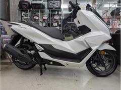 ホンダ　ＰＣＸパールスノーフレークホワイトメタリックｅＳＰ＋エンジンＡＢＳＳＭＡＲＴ