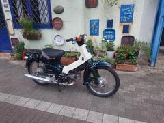 ホンダ　スーパーカブ５０ＤＸ　　２００８年モデル　ＡＡ０１型　インジェクション仕様　前後タイヤ新品