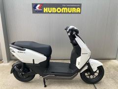 ホンダ　ＩＣＯＮ　ｅ：　電動原付１種　パールスノーフレークホワイト