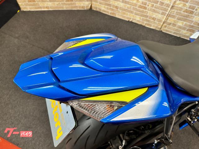 スズキ ＧＳＸ－Ｒ１０００ バックステップ エンジンカバー｜天神川ファクトリー｜新車・中古バイクなら【グーバイク】