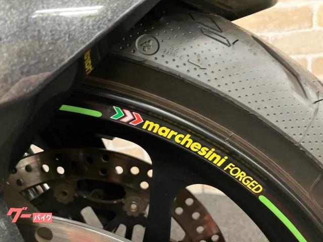 RigorerAR2「15種類のフレーバー」 US10海外限定⭐️ 250スポーツ今昔対決】最新 ZX-25R vs '80s 直4レプリカ「往年の