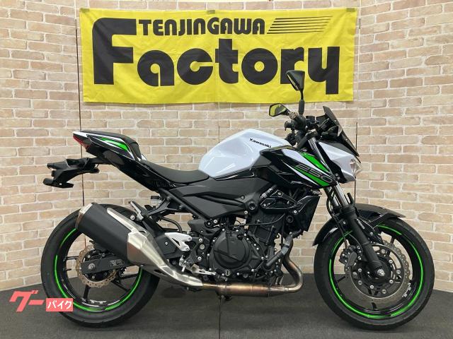 Ｚ２５０　ラジエタースクリーン　メーターバイザー　ＡＣＴＩＶＥ左右レバー　ＥＴＣ　ＵＳＢ