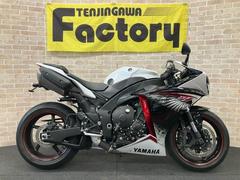 ヤマハ　ＹＺＦ−Ｒ１北米仕様カラー　トラコン搭載　後期モデル　フェンダーレス　ＬＥＤウインカー　ＥＴＣ