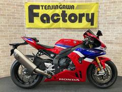 ホンダ　ＣＢＲ１０００ＲＲ−Ｒ　ＳＰ　ＧＢレーシングカバー　スモークスクリーン　ＥＴＣ　オーリンズ　ブレンボ装着