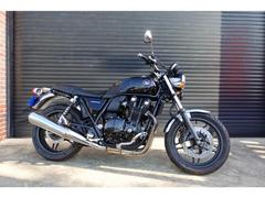 ホンダ　ＣＢ１１００　ＡＢＳ　ブラックスタイル　２０１４年モデル　６速ミッション　エンジンガード／グリップヒーター／ＬＥＤヘッドライト